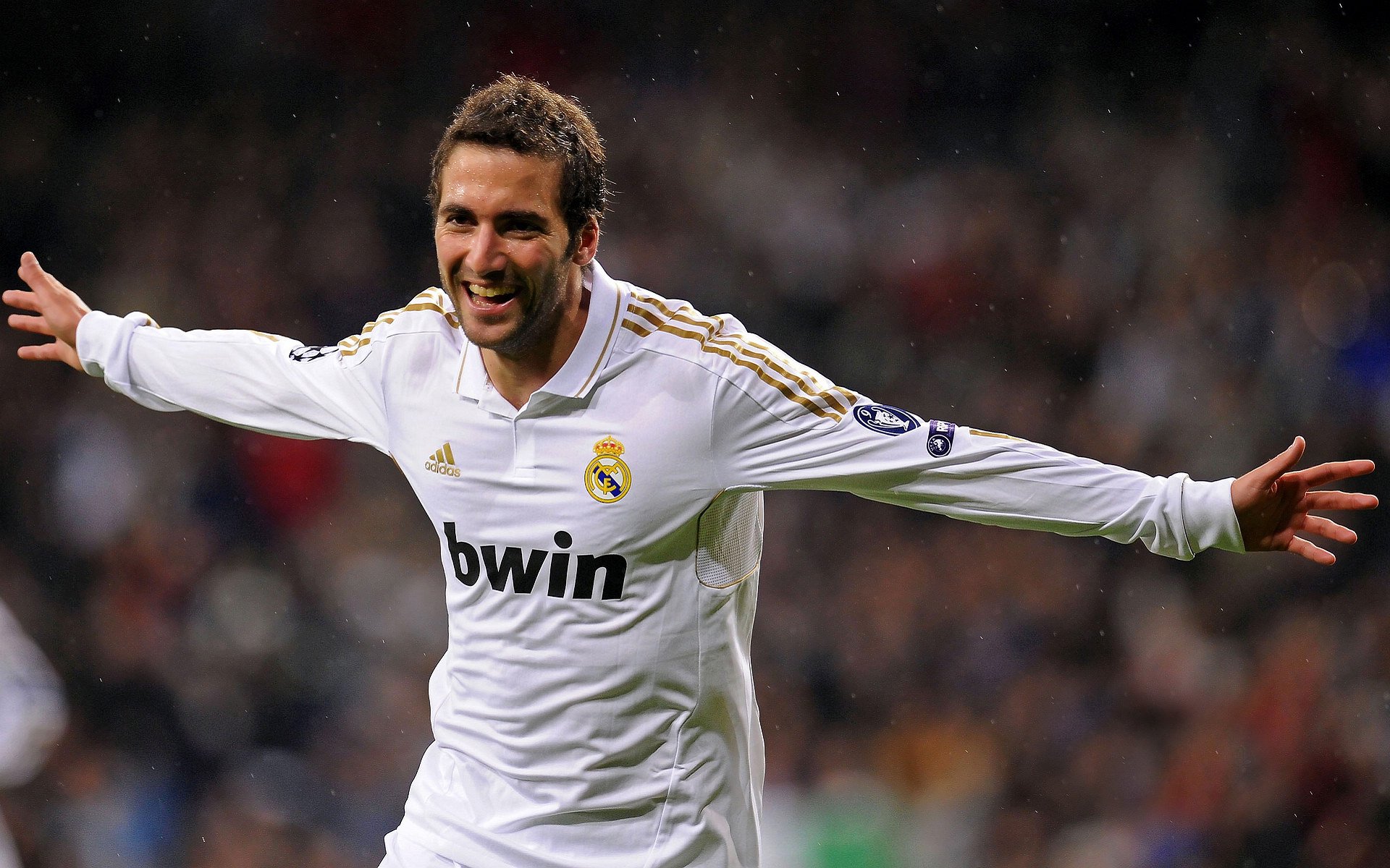 西甲国家德比之夜，凯恩存在感拉满，一位不在场主角的隐形影响力