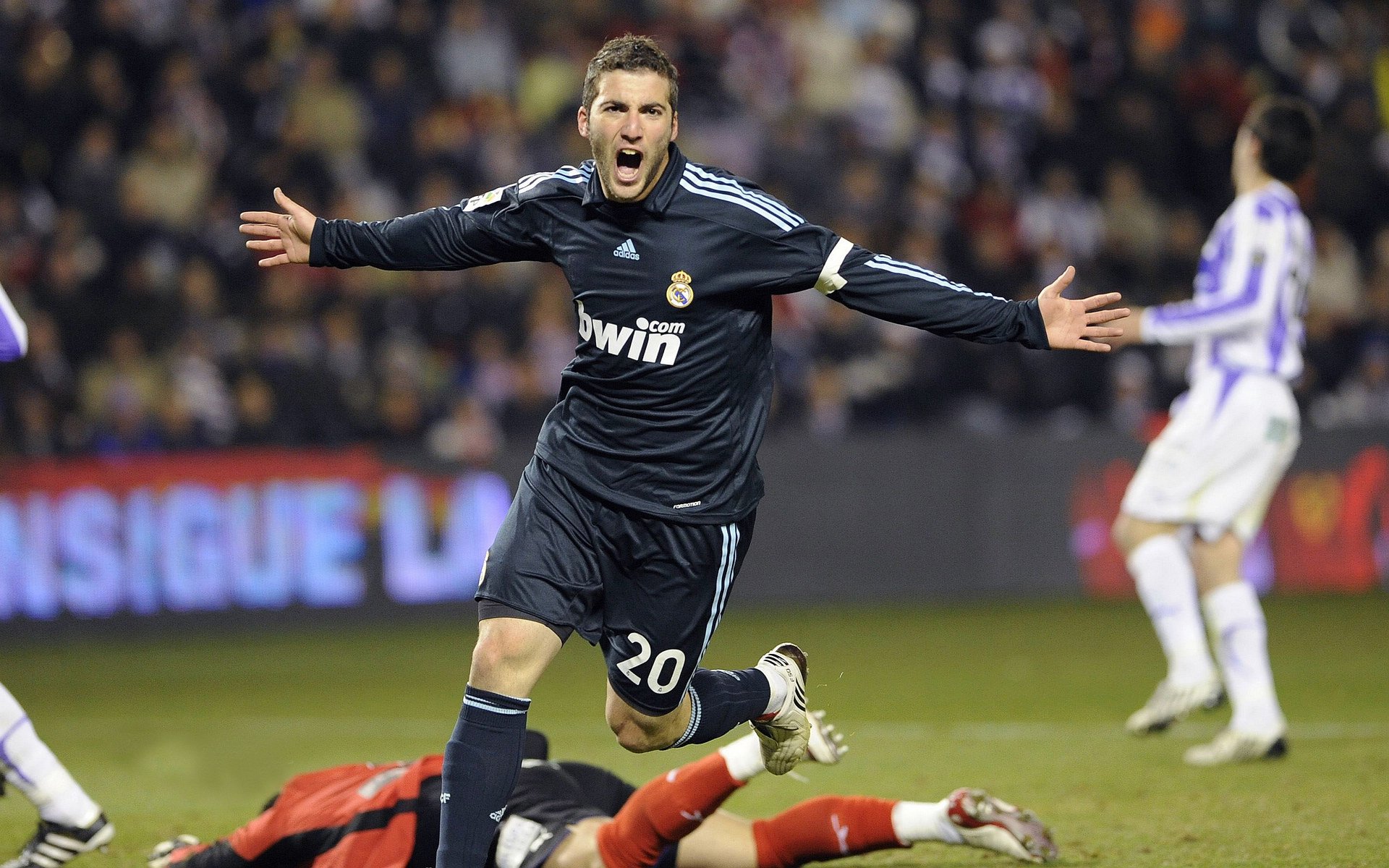 绝境淬火，福克斯的爆发与步行者的奇迹翻盘